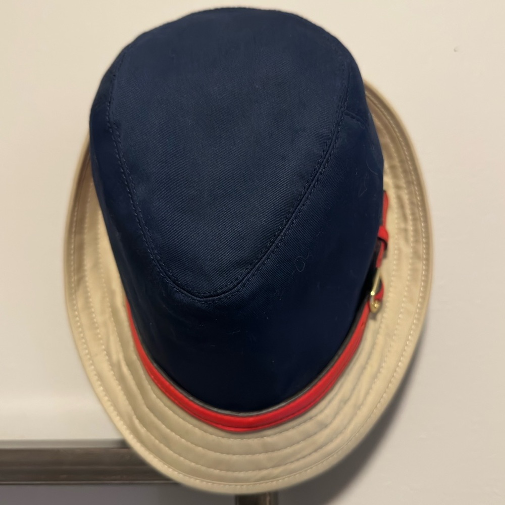 Coach - Picture 3 of 6